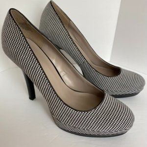 Nine & Co. JJWingIt Houndstooth Pumps Size 10